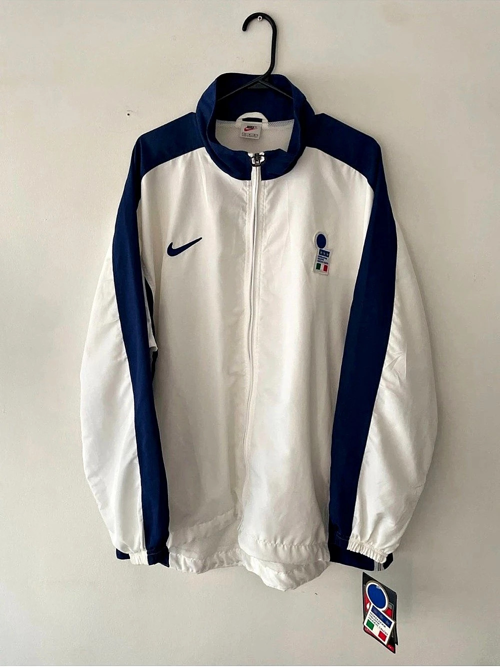Nike Vintage 1996-1997 Italy Nike Track Jacket T Large NEE